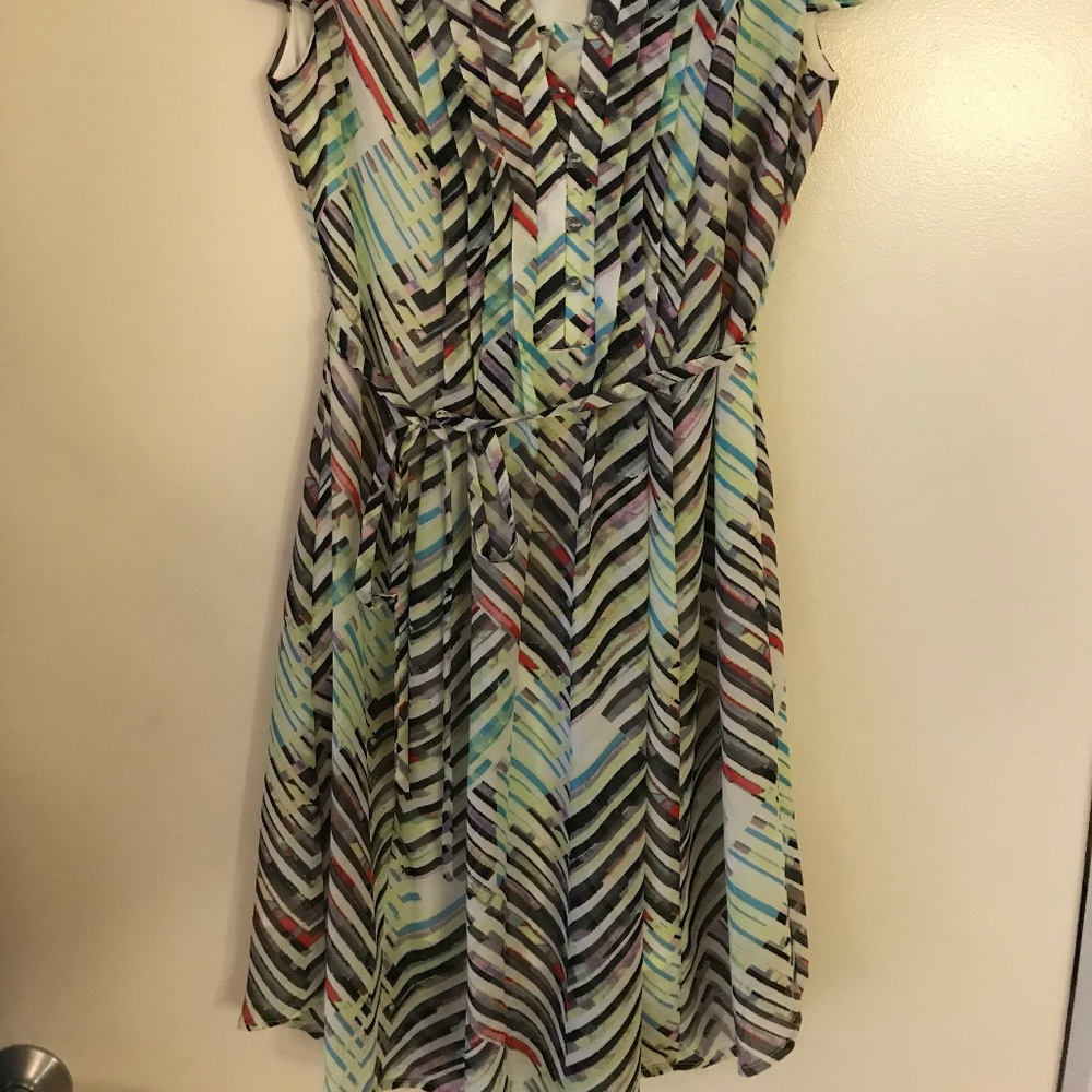 Robbie Bee Flutter Sleeve Dress - Picture 3 of 3